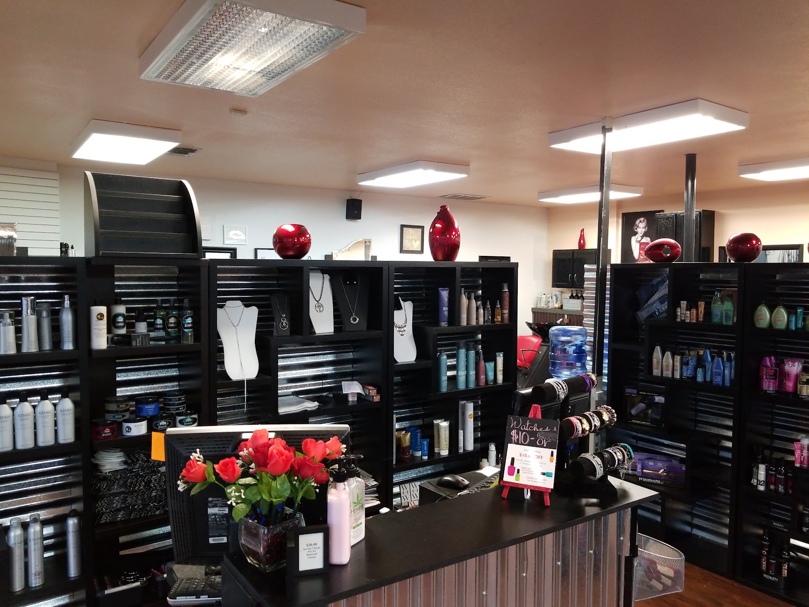 True Colours Salon and Spa nail photo 4