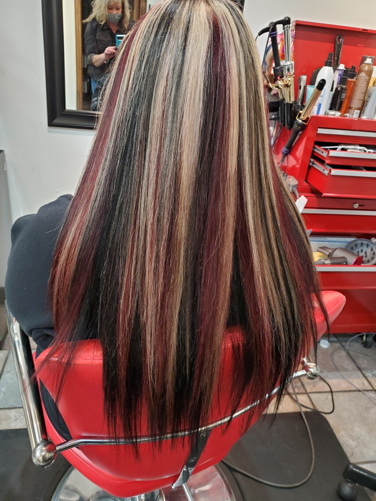 True Colours Salon and Spa nail photo 7